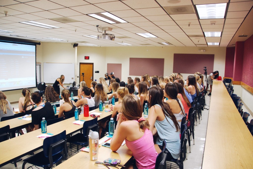 the strong movement strong girl workshop sorority programming panhellenic arizona4