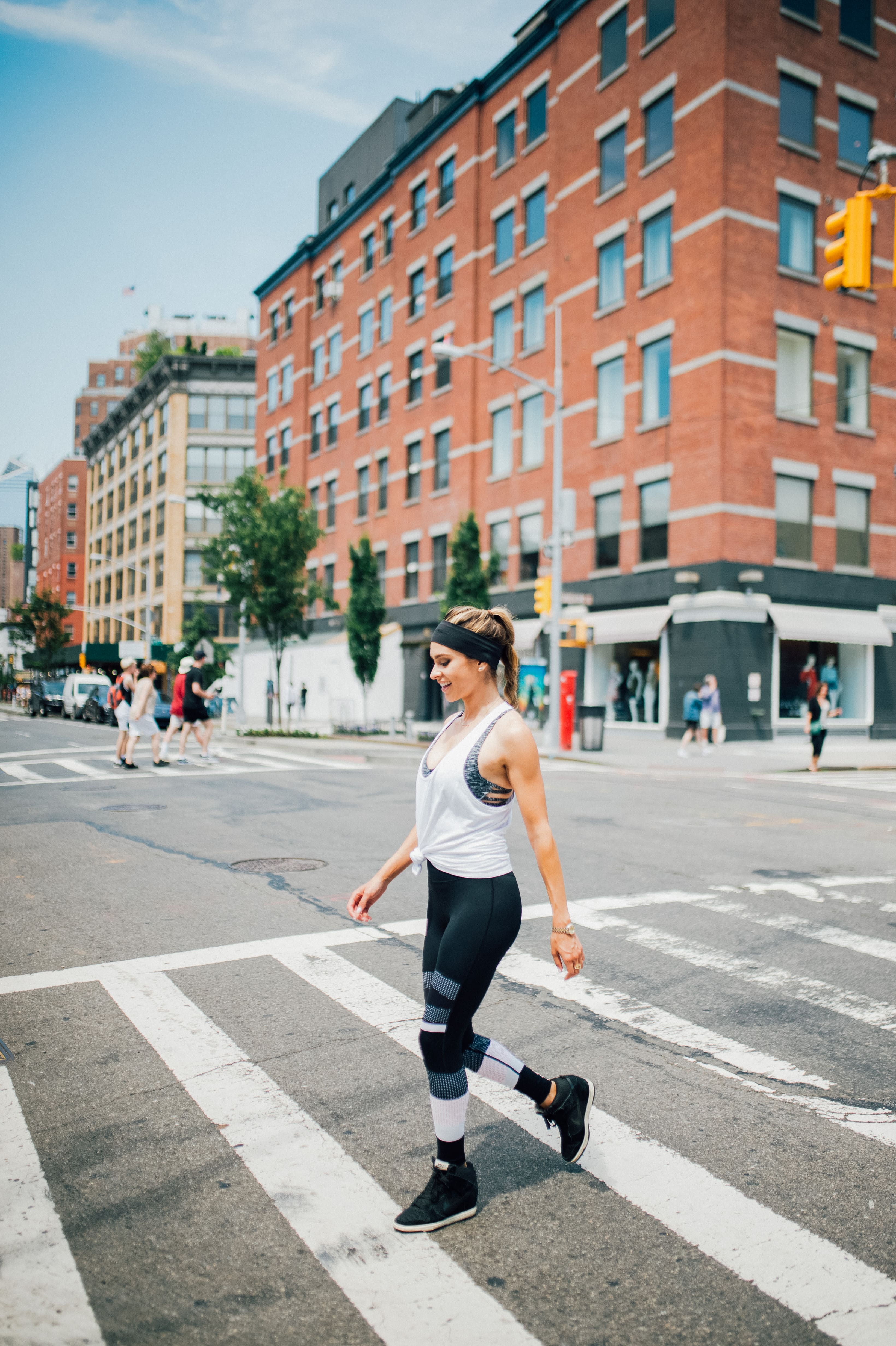 fitness-fashion-tsm-the-strong-movement-activewear-athleirsure-ailis-garcia-new-york-minute-62-min